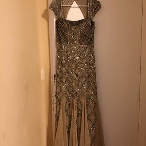 Adrianna Papell Art Deco Cap Sleeve Beaded Gown